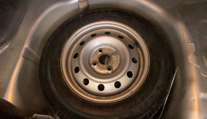 2016 Maruti Swift Dzire LXI (O), Petrol, Manual, 48,853 km, Spare Tyre