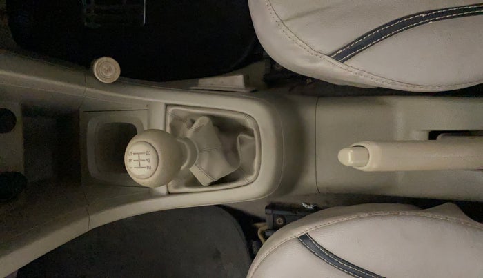 2016 Maruti Swift Dzire LXI (O), Petrol, Manual, 48,853 km, Gear Lever