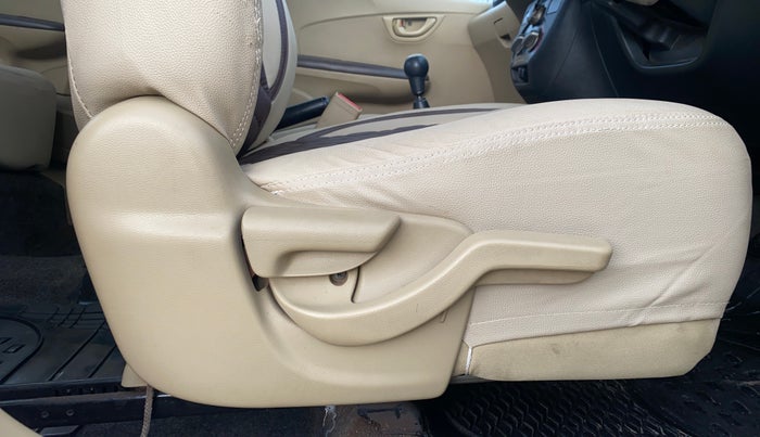 2013 Honda Amaze 1.2L I-VTEC S, Petrol, Manual, 1,14,320 km, Driver Side Adjustment Panel