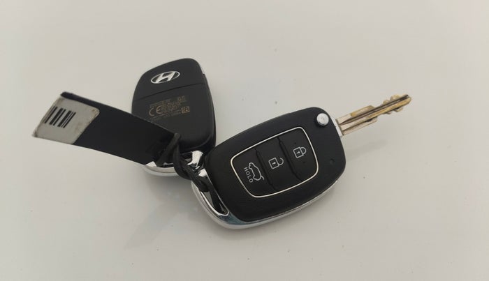 2017 Hyundai Creta E PLUS 1.6 PETROL, Petrol, Manual, 41,781 km, Key Close Up