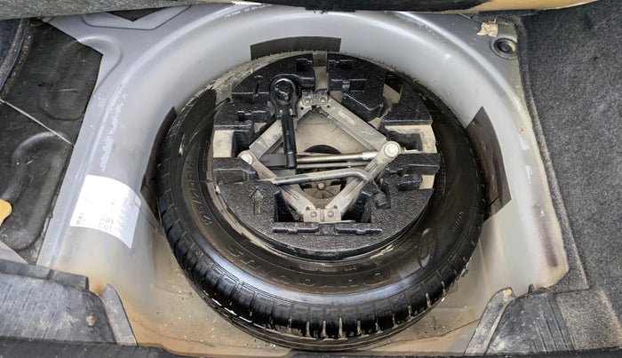 2016 Volkswagen Ameo HIGHLINE DSG 1.5 DIESEL , Diesel, Automatic, 1,06,980 km, Spare Tyre