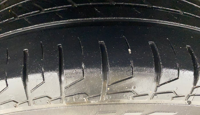 2021 Maruti S Cross SIGMA 1.5, Petrol, Manual, 38,971 km, Left Front Tyre Tread