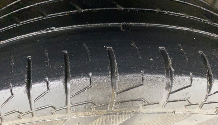 2021 Maruti S Cross SIGMA 1.5, Petrol, Manual, 38,971 km, Right Front Tyre Tread