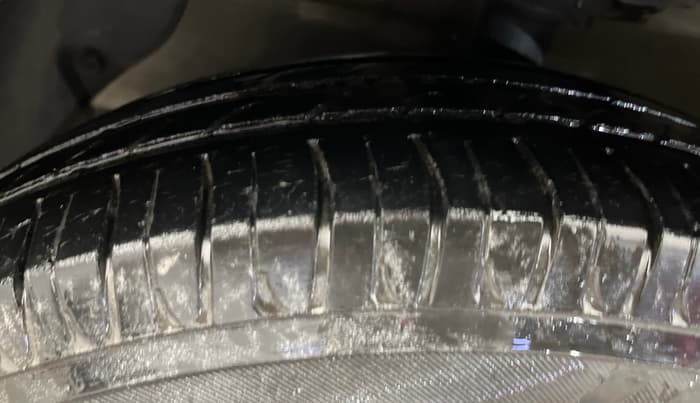 2017 Hyundai Xcent E, Petrol, Manual, 94,858 km, Left Front Tyre Tread