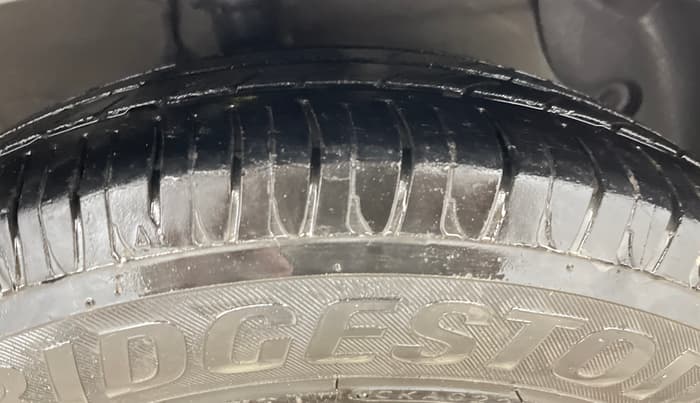 2017 Hyundai Xcent E, Petrol, Manual, 94,858 km, Right Front Tyre Tread