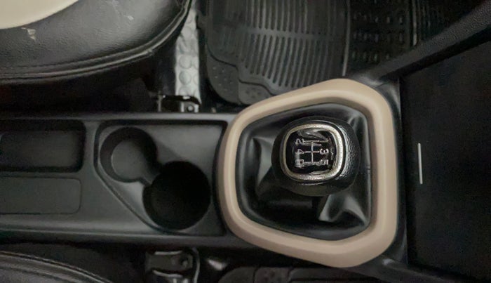 2016 Hyundai Xcent SX 1.2, Petrol, Manual, 78,511 km, Gear Lever