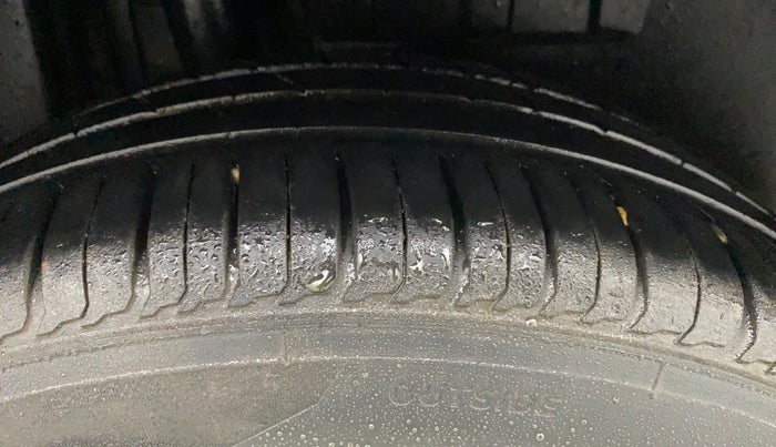 2017 Maruti Dzire VXI, Petrol, Manual, 73,410 km, Right Rear Tyre Tread