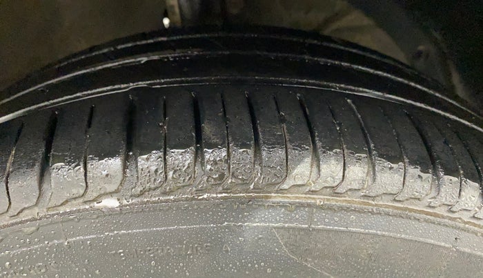 2017 Maruti Dzire VXI, Petrol, Manual, 73,410 km, Right Front Tyre Tread