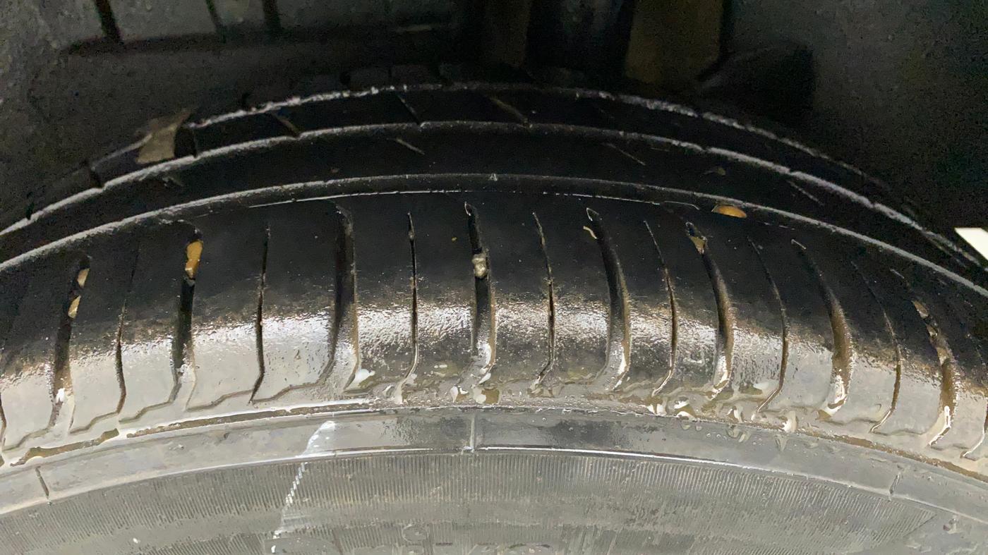2017 Maruti Dzire VXI, Petrol, Manual, 73,410 km, Left Rear Tyre Tread