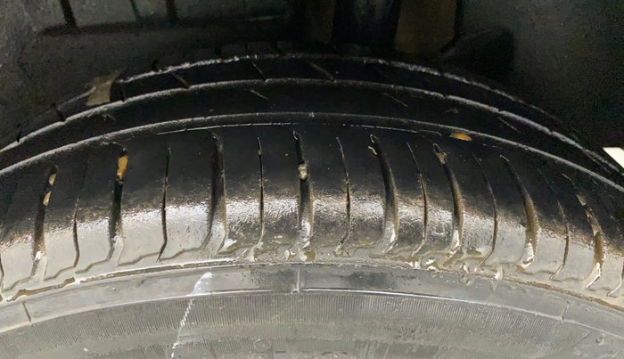 2017 Maruti Dzire VXI, Petrol, Manual, 73,410 km, Left Rear Tyre Tread