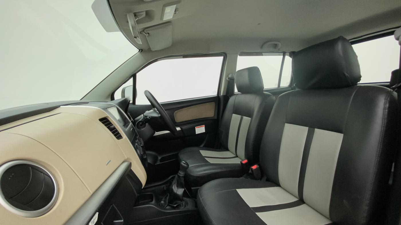 2017 Maruti Wagon R 1.0 LXI CNG, CNG, Manual, 25,668 km, Right Side Front Door Cabin