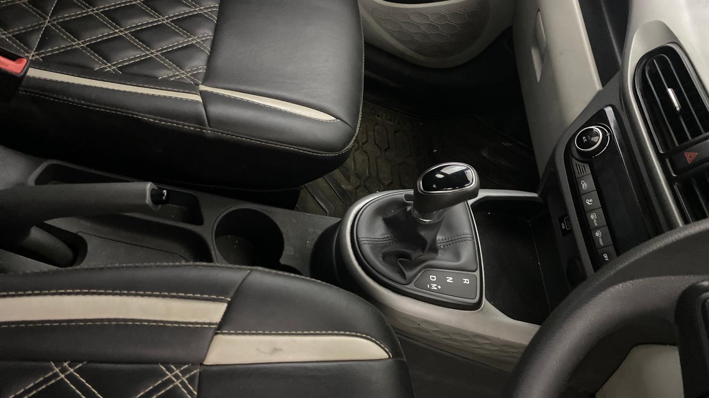 2020 Hyundai GRAND I10 NIOS SPORTZ AMT 1.2 KAPPA VTVT, Petrol, Automatic, 26,573 km, Gear Lever