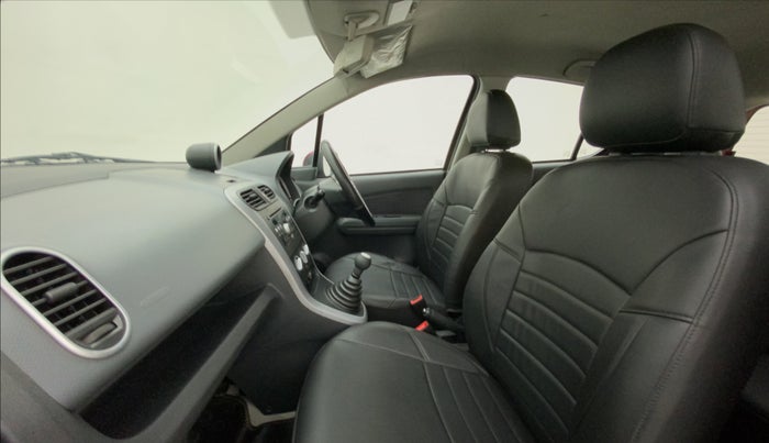 2014 Maruti Ritz ZDI, Diesel, Manual, 91,045 km, Right Side Front Door Cabin
