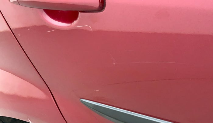 2014 Maruti Ritz ZDI, Diesel, Manual, 91,045 km, Right rear door - Minor scratches