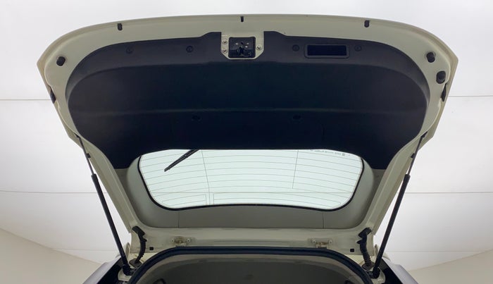 2019 Mahindra XUV500 W7, Diesel, Manual, 25,899 km, Boot Door Open