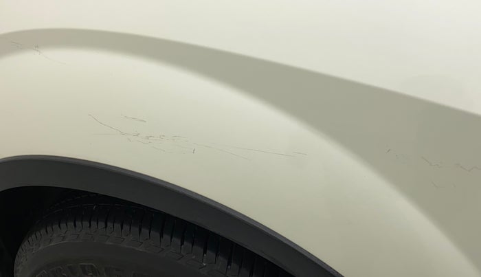 2019 Mahindra XUV500 W7, Diesel, Manual, 25,899 km, Left fender - Minor scratches