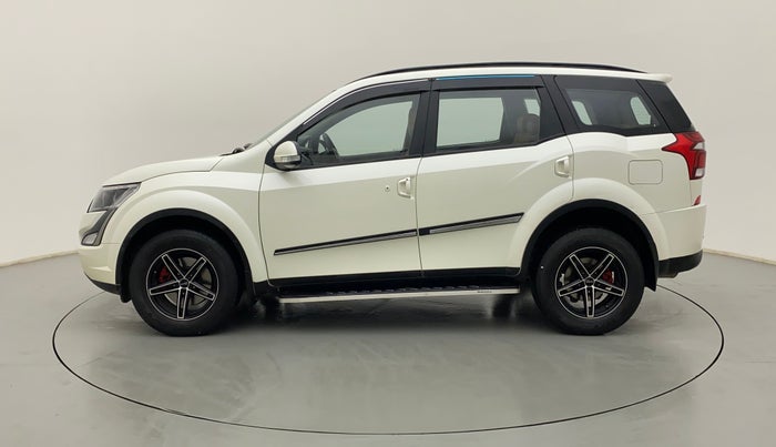 2019 Mahindra XUV500 W7, Diesel, Manual, 25,899 km, Left Side