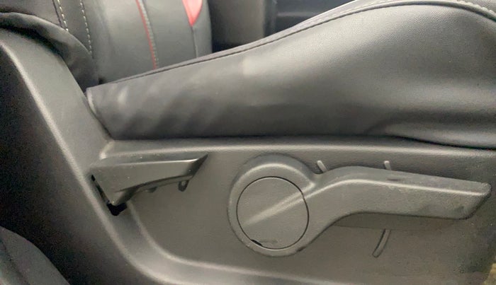 2021 Mahindra Thar LX  P 4WD AT CONVERTIBLE, Petrol, Automatic, 19,052 km, Driver Side Adjustment Panel