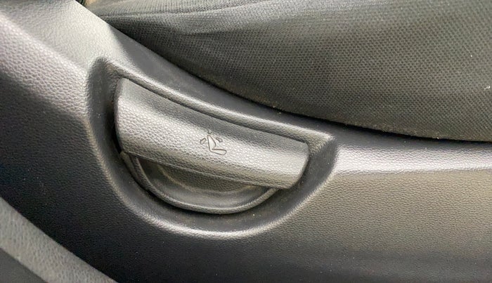 2016 Hyundai Grand i10 SPORTZ 1.2 KAPPA VTVT, Petrol, Manual, 44,216 km, Driver Side Adjustment Panel