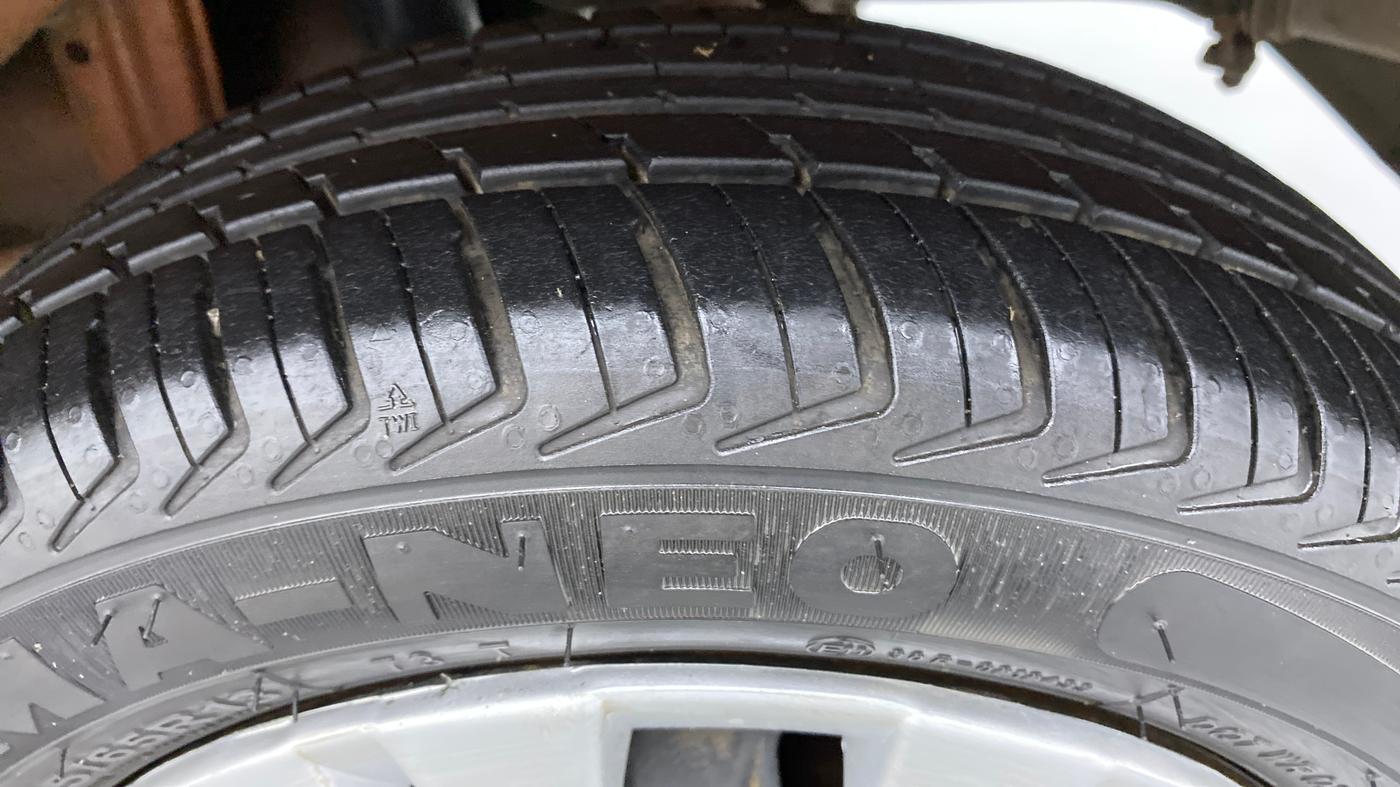 2014 Maruti Alto K10 VXI P, Petrol, Manual, 64,603 km, Left Rear Tyre Tread
