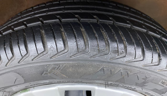 2014 Maruti Alto K10 VXI P, Petrol, Manual, 64,603 km, Right Front Tyre Tread