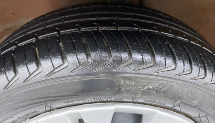 2014 Maruti Alto K10 VXI P, Petrol, Manual, 64,603 km, Left Front Tyre Tread