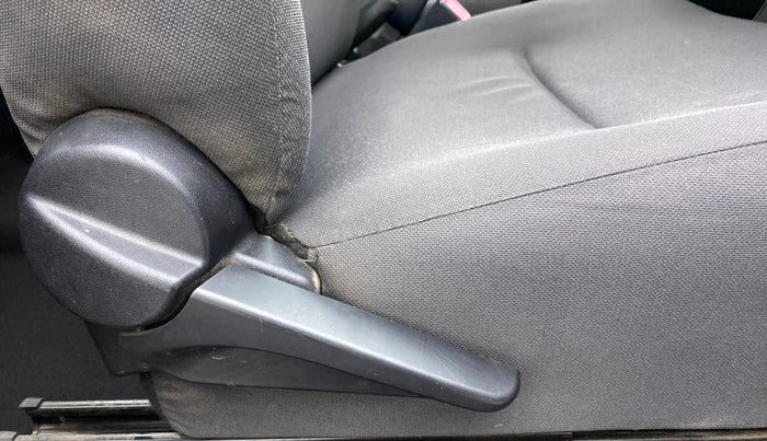 2011 Toyota Etios G, Petrol, Manual, 23,051 km, Driver Side Adjustment Panel