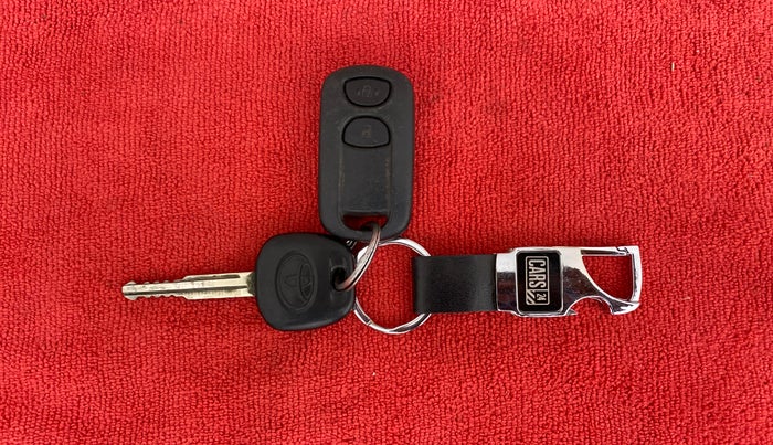 2011 Toyota Etios G, Petrol, Manual, 23,051 km, Key Close Up