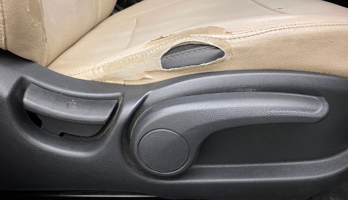 2019 Hyundai Elite i20 SPORTZ PLUS  1.2 CVT, Petrol, Automatic, 46,366 km, Driver Side Adjustment Panel