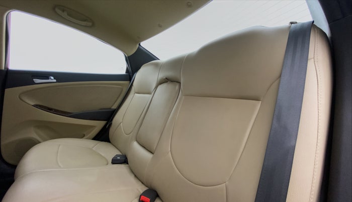 2015 Hyundai Verna FLUIDIC 1.6 CRDI S, Diesel, Manual, 78,214 km, Right Side Rear Door Cabin