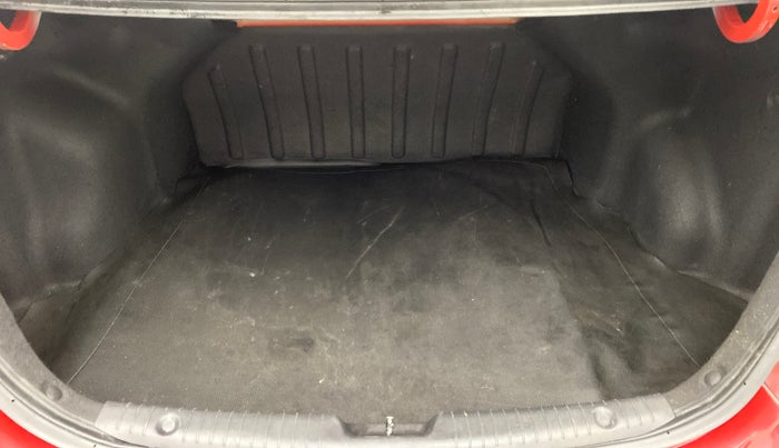 2015 Hyundai Verna FLUIDIC 1.6 CRDI S, Diesel, Manual, 78,214 km, Boot Inside