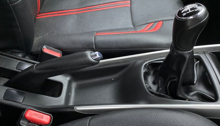 2018 Maruti Baleno DELTA 1.2 K12, Petrol, Manual, 21,910 km, Gear Lever