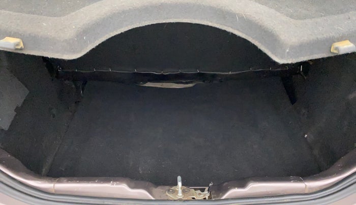 2018 Tata Tiago XZ PETROL, Petrol, Manual, 74,190 km, Boot Inside