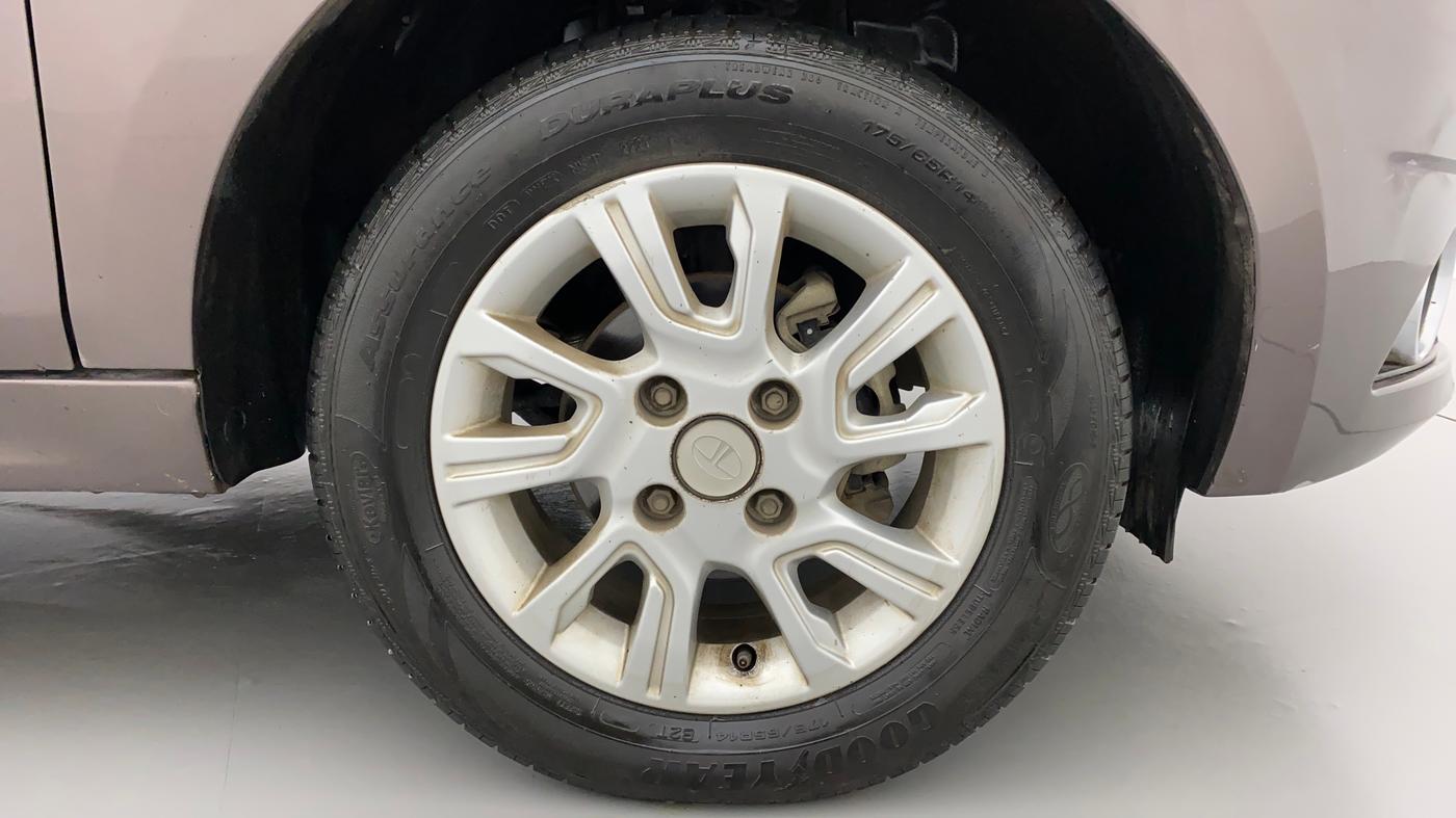 2018 Tata Tiago XZ PETROL, Petrol, Manual, 74,190 km, Right Front Wheel