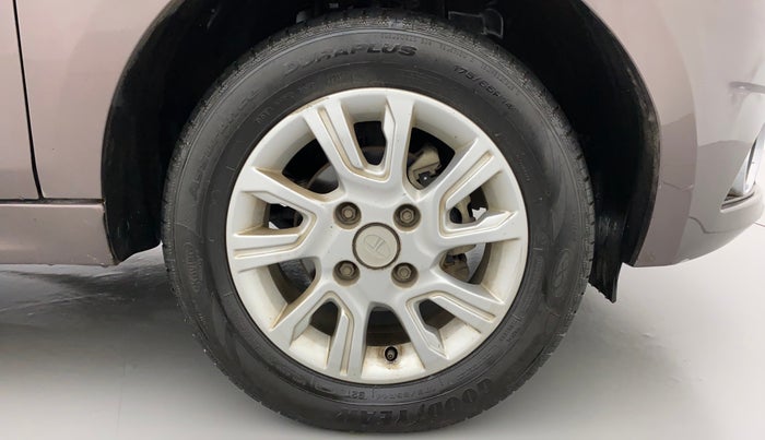 2018 Tata Tiago XZ PETROL, Petrol, Manual, 74,190 km, Right Front Wheel