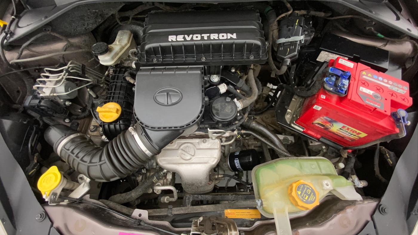2018 Tata Tiago XZ PETROL, Petrol, Manual, 74,190 km, Open Bonet