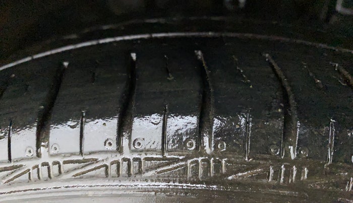 2018 Tata Tiago XZ PETROL, Petrol, Manual, 74,190 km, Right Front Tyre Tread