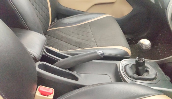 2017 Honda City 1.5L I-VTEC SV, Petrol, Manual, 86,185 km, Gear Lever