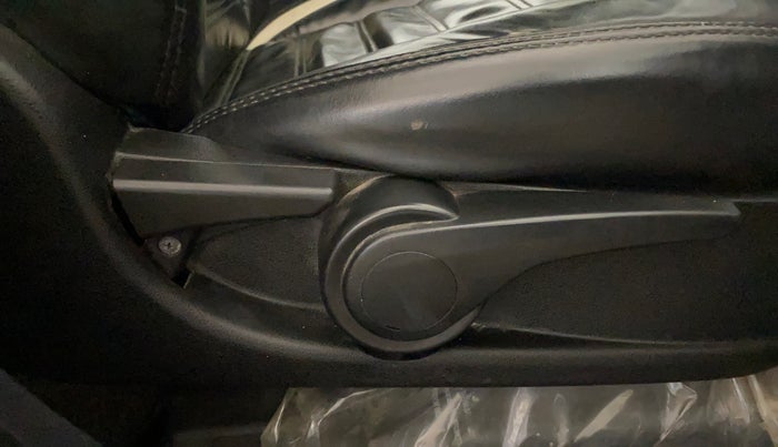 2019 Tata NEXON XZ PETROL, Petrol, Manual, 68,505 km, Driver Side Adjustment Panel