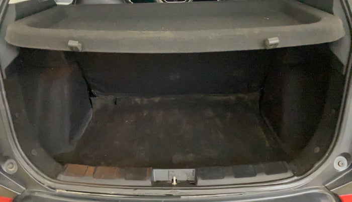 2019 Tata NEXON XZ PETROL, Petrol, Manual, 68,505 km, Boot Inside