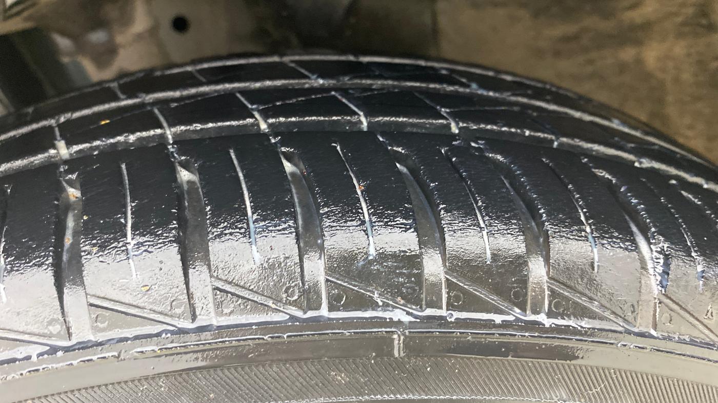 2022 Renault Kwid RXT 1.0 AMT, Petrol, Automatic, 18,693 km, Left Front Tyre Tread