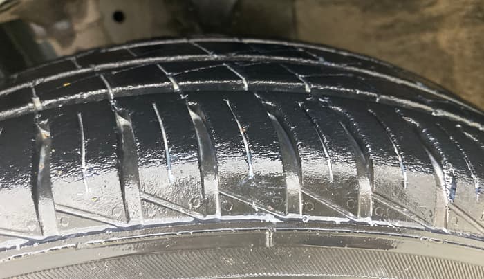 2022 Renault Kwid RXT 1.0 AMT, Petrol, Automatic, 18,693 km, Left Front Tyre Tread