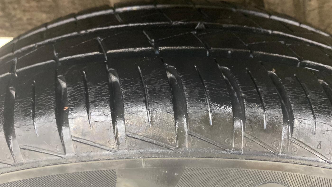 2022 Renault Kwid RXT 1.0 AMT, Petrol, Automatic, 18,693 km, Right Rear Tyre Tread