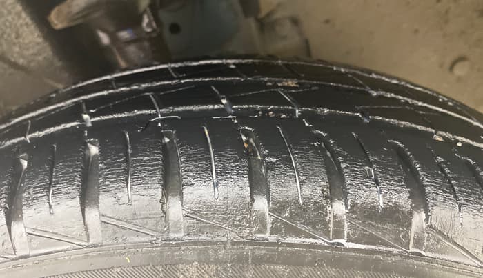 2022 Renault Kwid RXT 1.0 AMT, Petrol, Automatic, 18,693 km, Right Front Tyre Tread