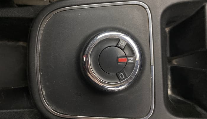 2022 Renault Kwid RXT 1.0 AMT, Petrol, Automatic, 18,693 km, Gear Lever