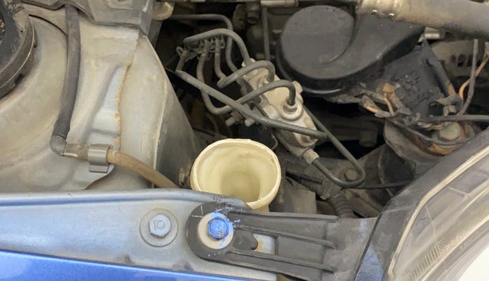 2014 Honda Amaze 1.2L I-VTEC EX, Petrol, Manual, 68,252 km, Front windshield - Wiper bottle cap missing