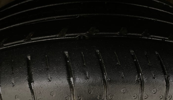 2023 Hyundai VENUE SX 1.2 PETROL, Petrol, Manual, 15,640 km, Left Front Tyre Tread