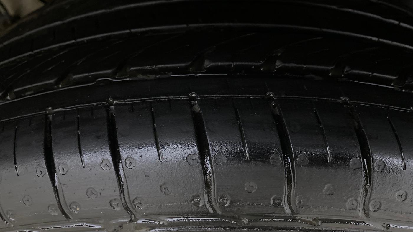 2023 Hyundai VENUE SX 1.2 PETROL, Petrol, Manual, 15,640 km, Left Rear Tyre Tread