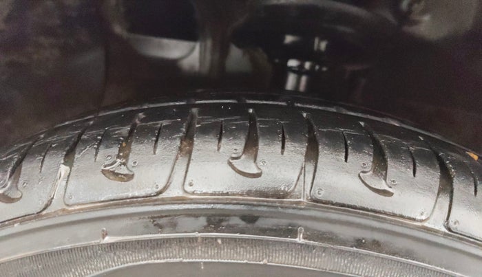 2019 Hyundai Grand i10 SPORTZ 1.2 KAPPA VTVT, Petrol, Manual, 18,289 km, Left Front Tyre Tread