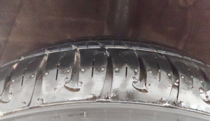 2019 Hyundai Grand i10 SPORTZ 1.2 KAPPA VTVT, Petrol, Manual, 18,289 km, Right Rear Tyre Tread